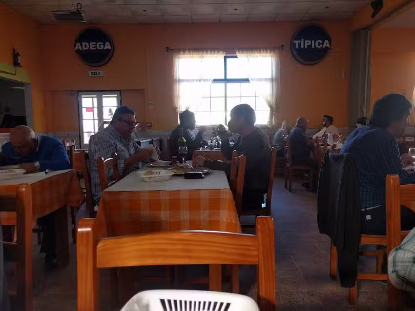 Restaurante Adega T&iacute;pica