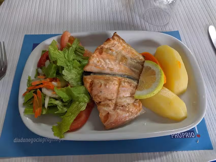 Restaurante Al&eacute;m-Tejo