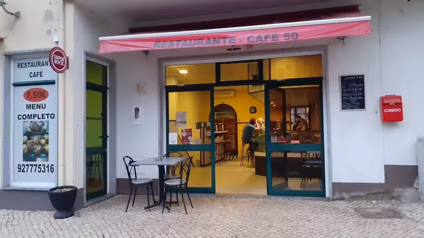 Restaurante Caf&eacute; 50 Sert&atilde;