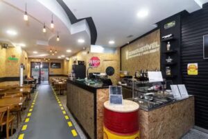 Restaurante Combust&iacute;vel