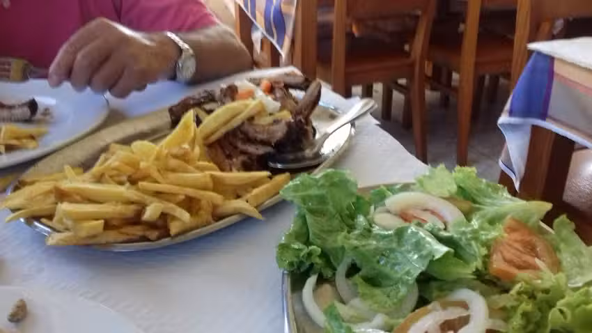 Restaurante D. Dinis. Churrasqueira