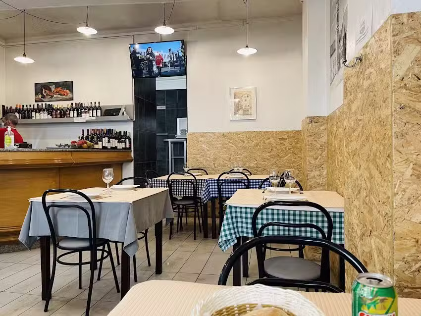 Restaurante D. L&uacute;cia