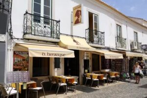 Restaurante Dom Henrique &ndash; DHCaf&eacute;