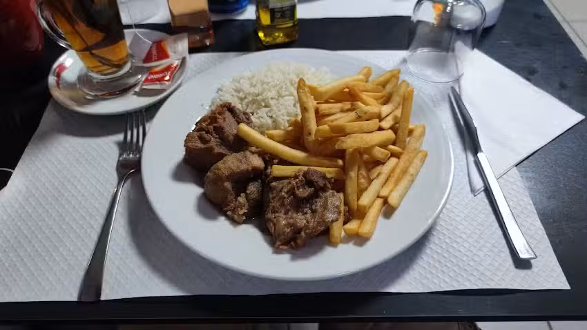 Restaurante Filarm&oacute;nica Liberdade do Cais do Pico