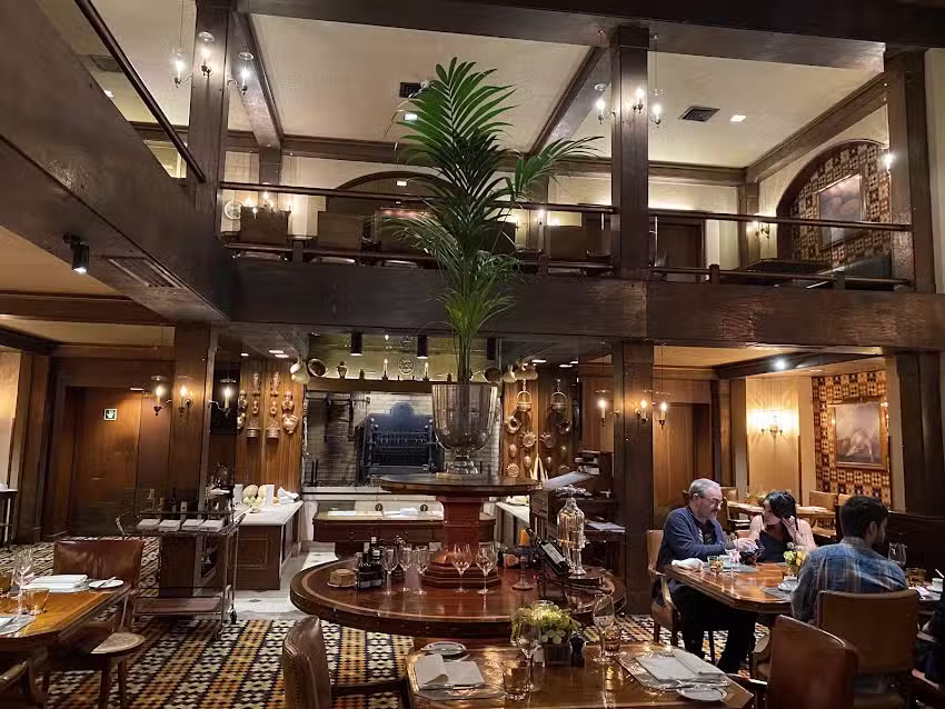 Restaurante Grill Four Seasons