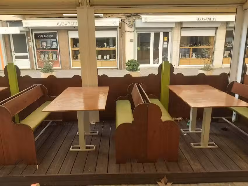 Restaurante italiano de pizza e kebab