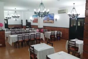 Restaurante Italiano e Indiano: Frei Bernardo