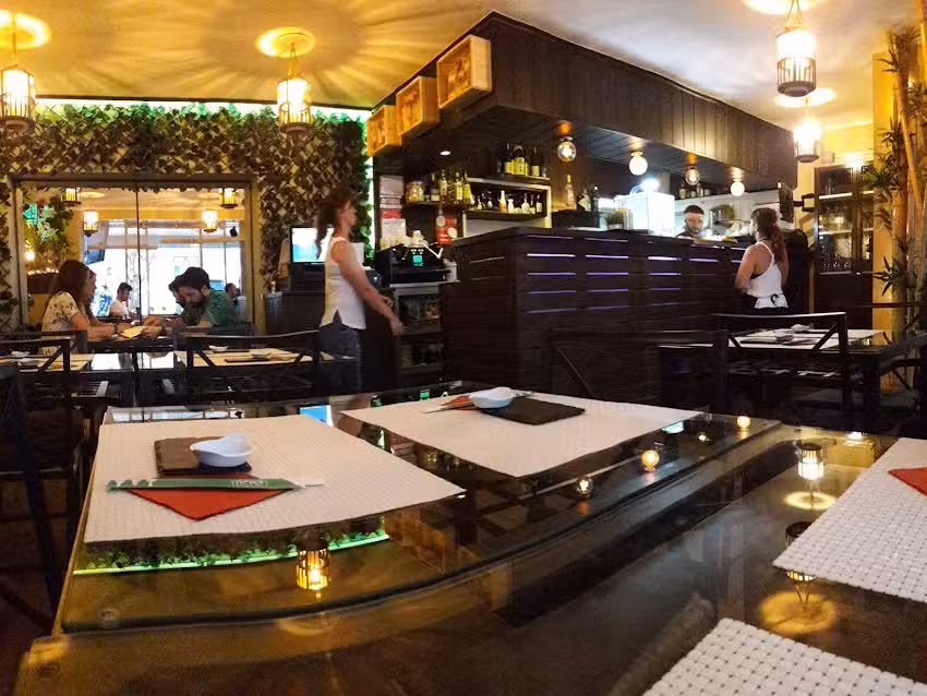 Restaurante Japon&ecirc;s &ndash; SUSHI MOOD
