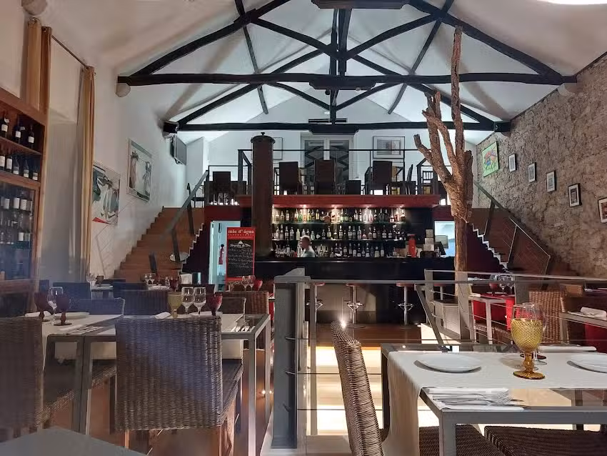 Restaurante M&atilde;e d&rsquo;&Aacute;gua