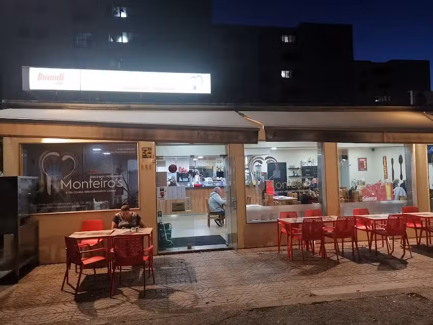 Restaurante Monteiros &ndash; Prato do dia | Francesinha Forno a Lenha | Anho e Cabrito em Forno a Lenha