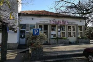 Restaurante N&aacute;utico