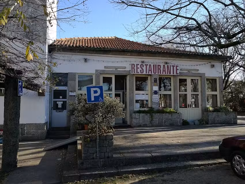 Restaurante N&aacute;utico