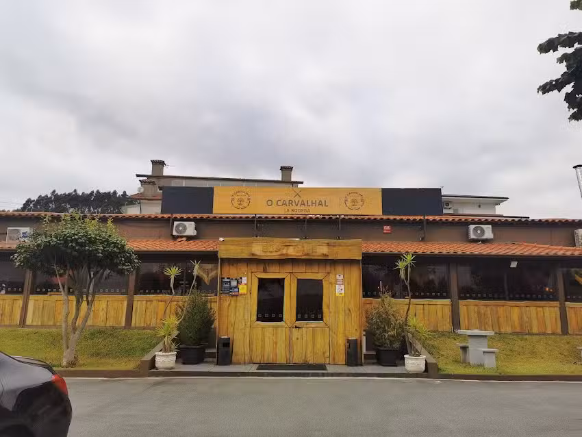 Restaurante O Carvalhal &ndash; La Bodega &ndash; Lordelo