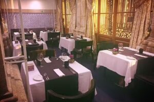 Restaurante O Comercial &ndash; Pal&aacute;cio da Bolsa