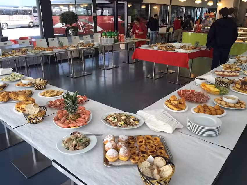Restaurante Padaria e Pastelaria Tradi&ccedil;&atilde;o