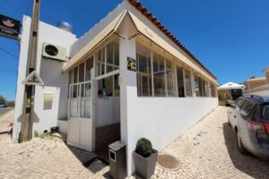 Restaurante Sabores &agrave; Costa( antigo Restaurante &ldquo;o Chico&rdquo;)