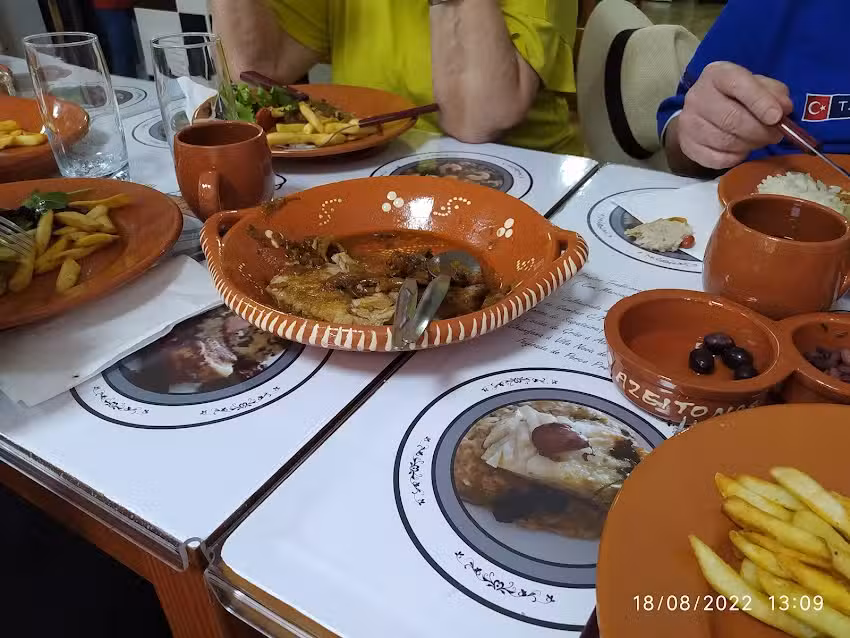 Restaurante Tasko &ldquo;Toy Laranja&rdquo;