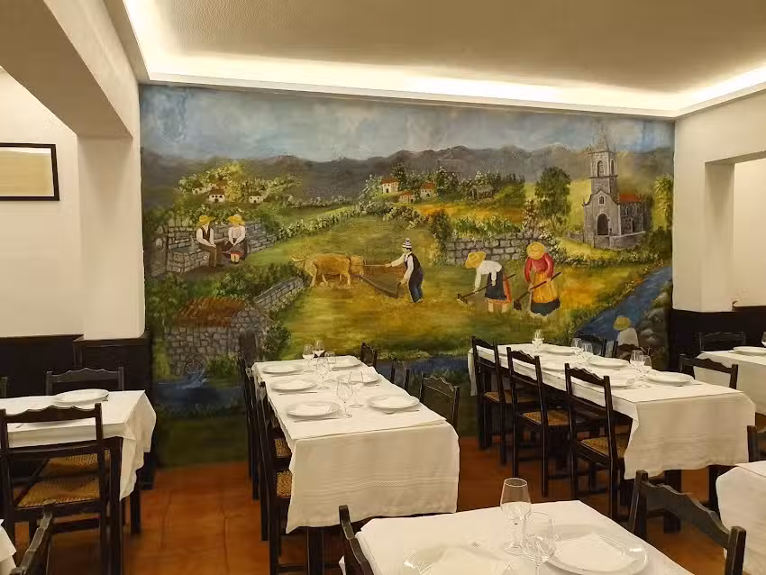 Restaurante T&iacute;pico do Mezio