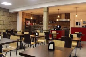 Ribeiro&rsquo;s Cafetaria e Snack Bar