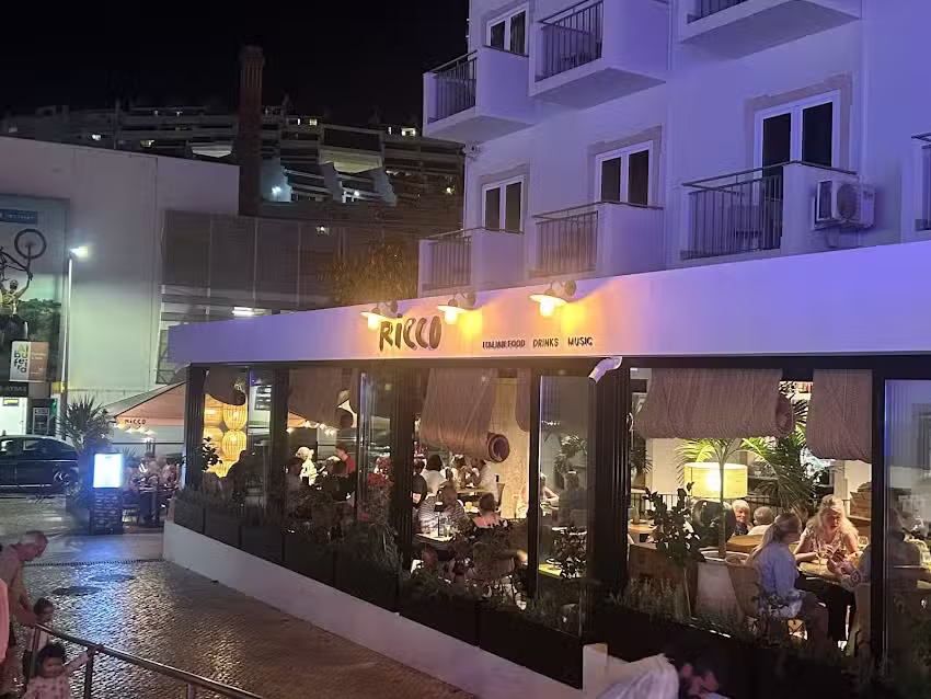 Ricco &ndash; restaurante bar