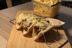 Saboreie com chtawdha