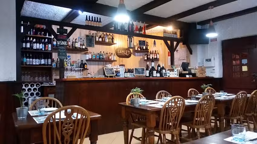 Sanleti Tapas & Vinhos