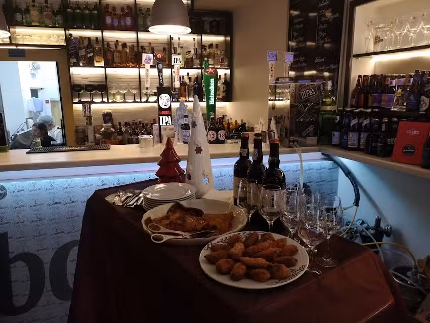 Sebastian Caf&eacute; Drinks & Food