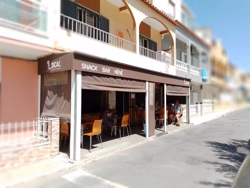 Snack bar N&eacute;n&eacute;