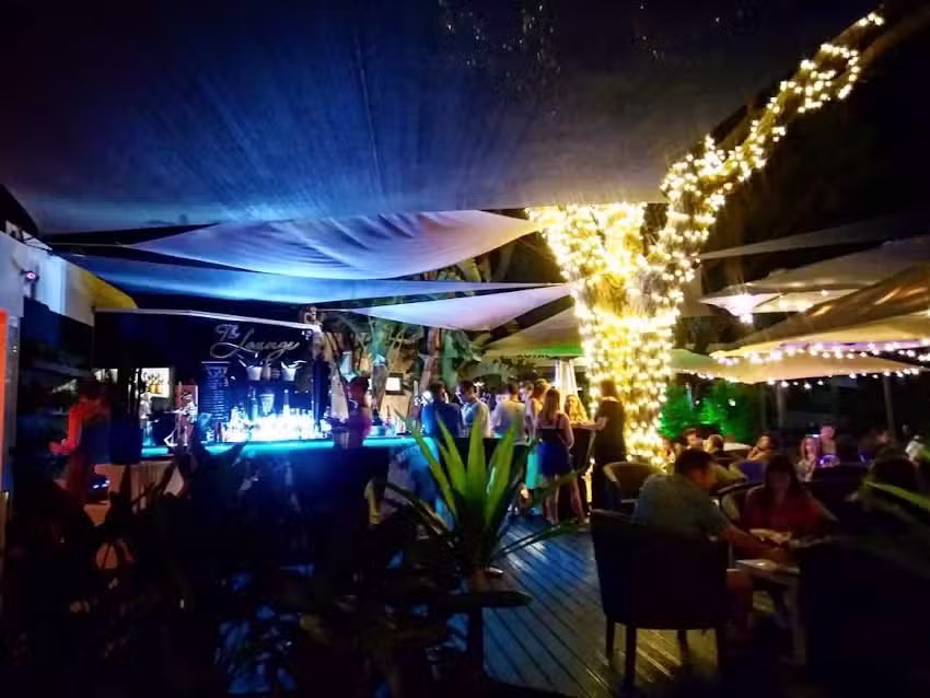 SPIKES | Lounge & Cocktail Bar