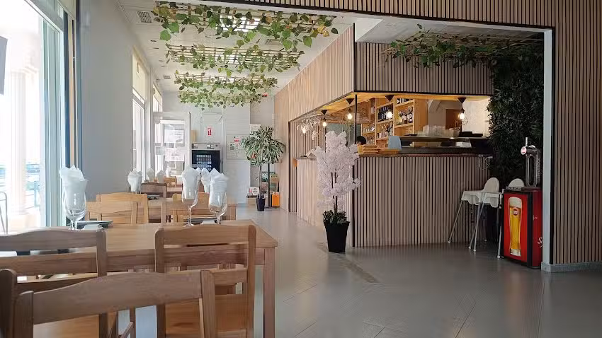 Sushi Hanny &ndash; Restaurante Japon&ecirc;s e Bar