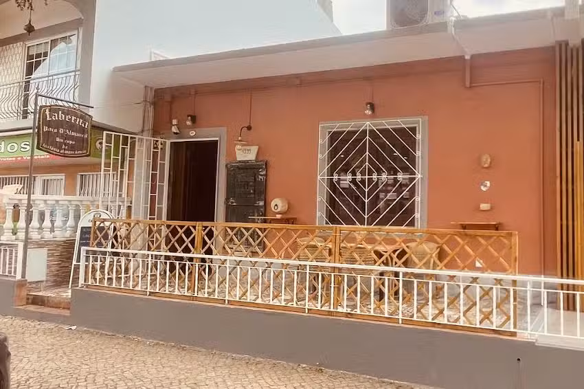 Taberna by Lucia Ribeiro