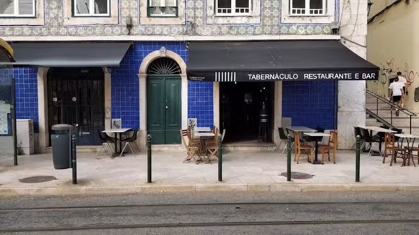 Tabern&aacute;culo by Hern&acirc;ni Miguel