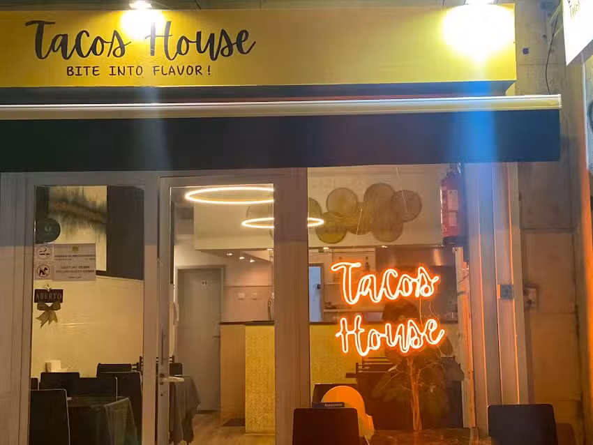 Tacos House