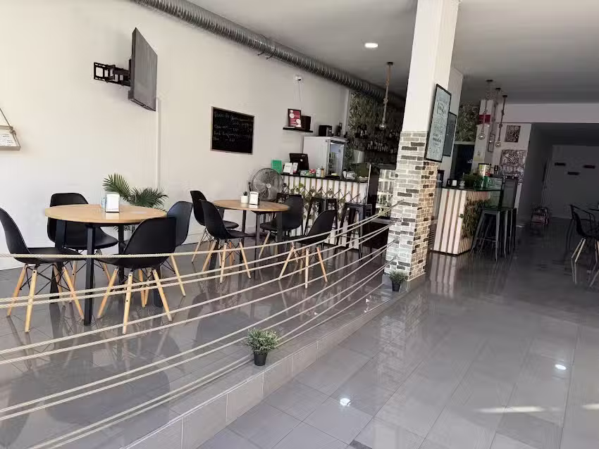 Tagus Caf&eacute; & Restaurante (حلال)