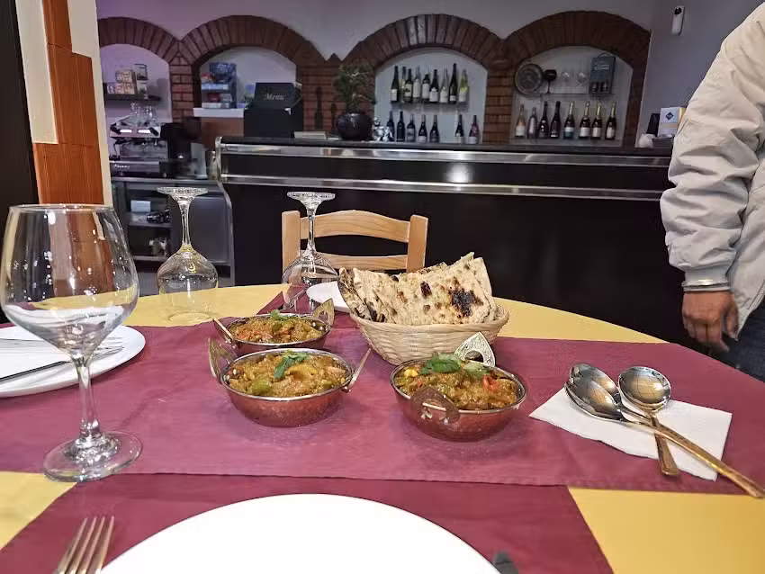 Taj caf&eacute; restaurante