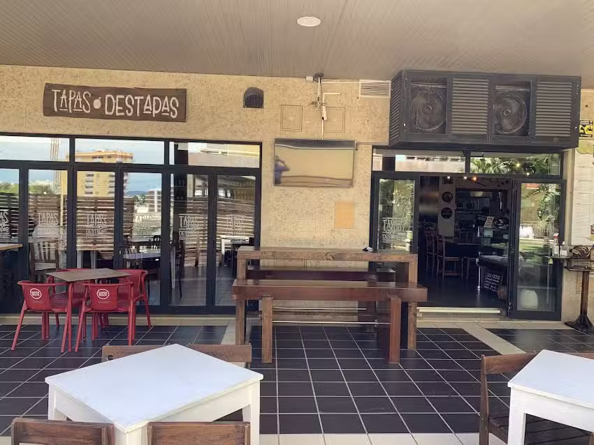 Tapas &ograve; Destapas