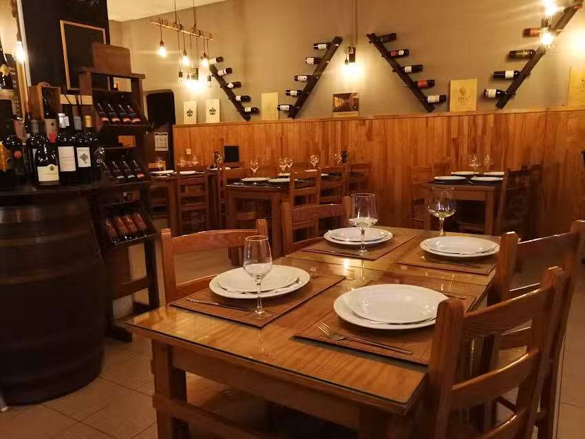 TASQUINA | Restaurante | Wine Bar