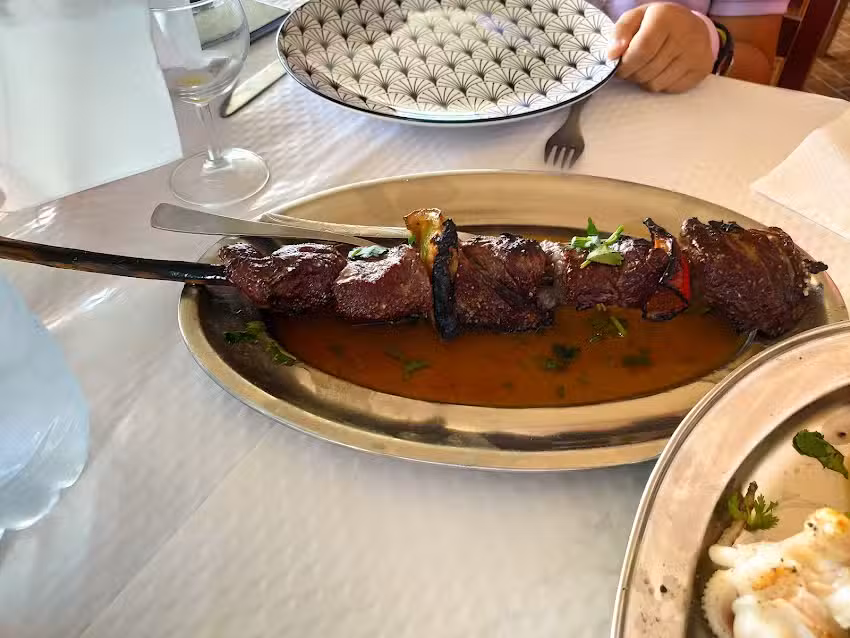 Taverna T&iacute;pica Miratejo