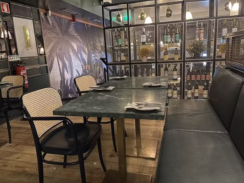 The Green Affair &ndash; Chiado