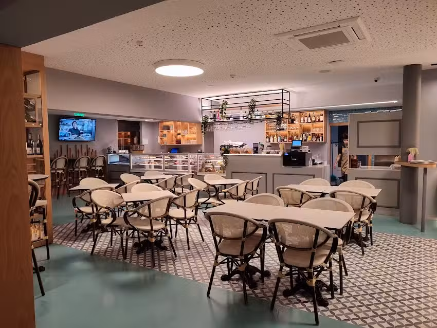 The Lake &ndash; Restaurante de Tapas