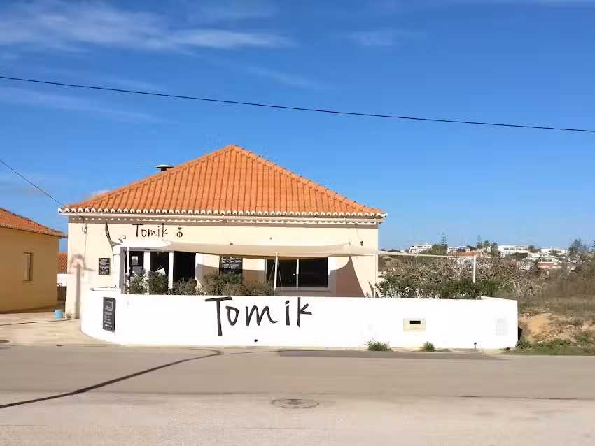 TOMIK TMK Restaurant breakfast, brunch, lunch & gluten free options