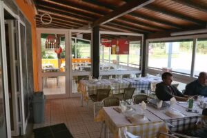 Tropicana Restaurante no Nadadouro