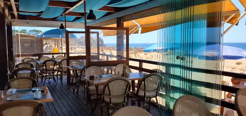 Tr&oacute;pico Beach Bar