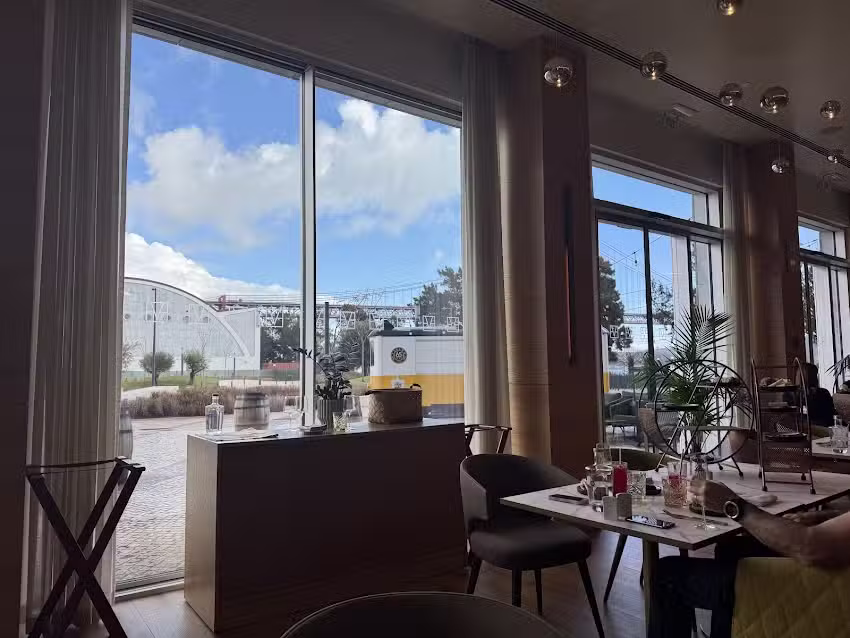 Viseversa Restaurant & Bar