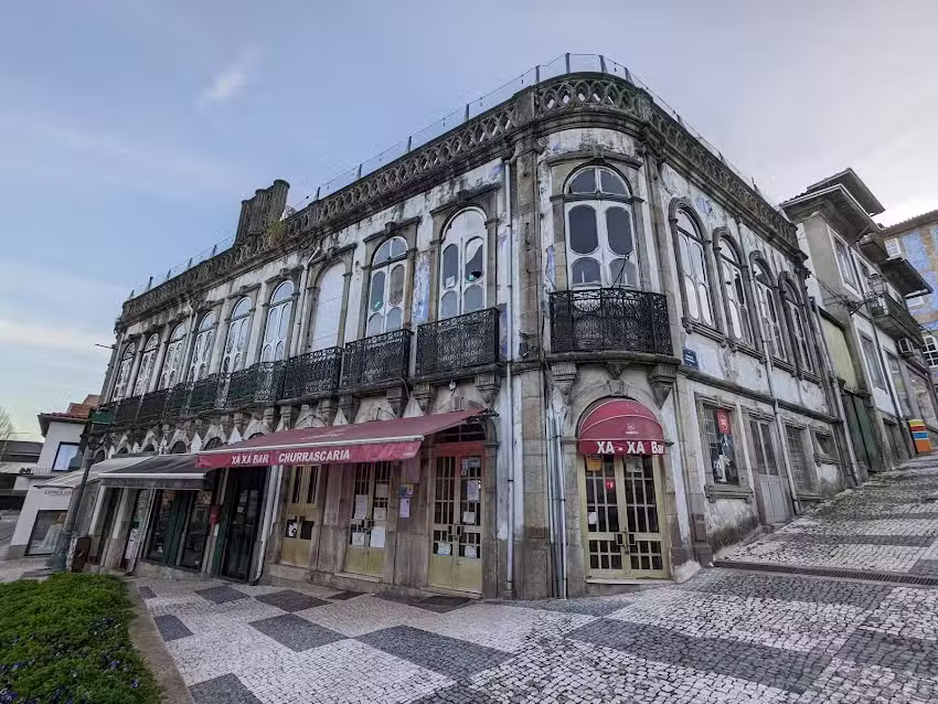 X&aacute; X&aacute; Bar