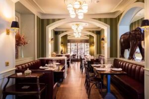 XXL by Olivier Lisboa